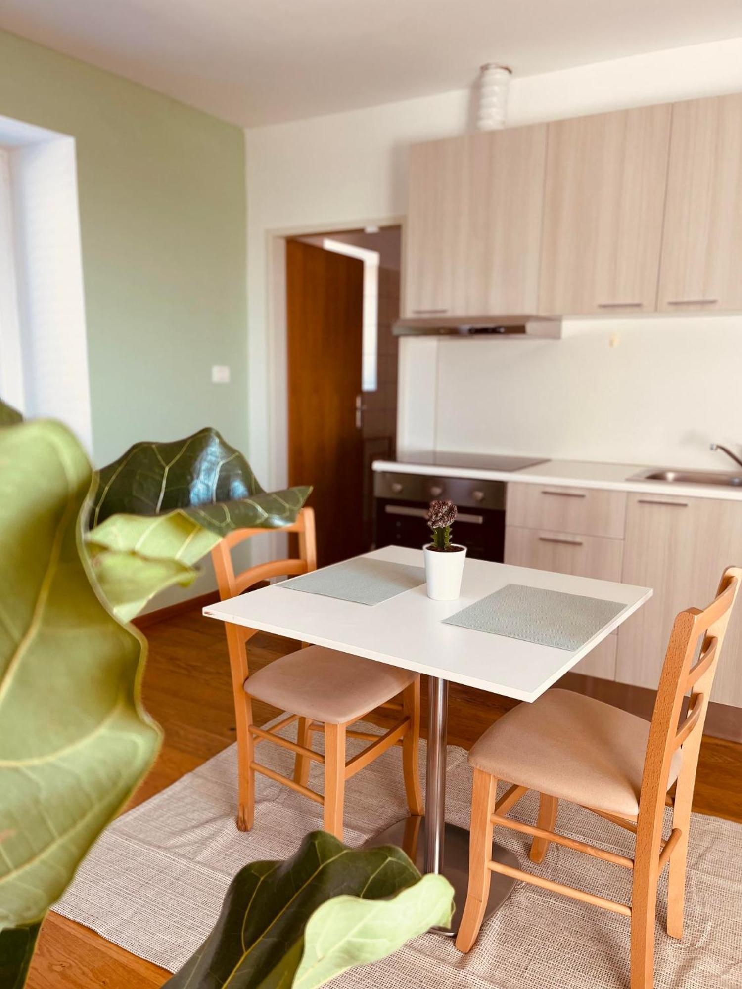 Santomas Apartments Šmarje Eksteriør bilde