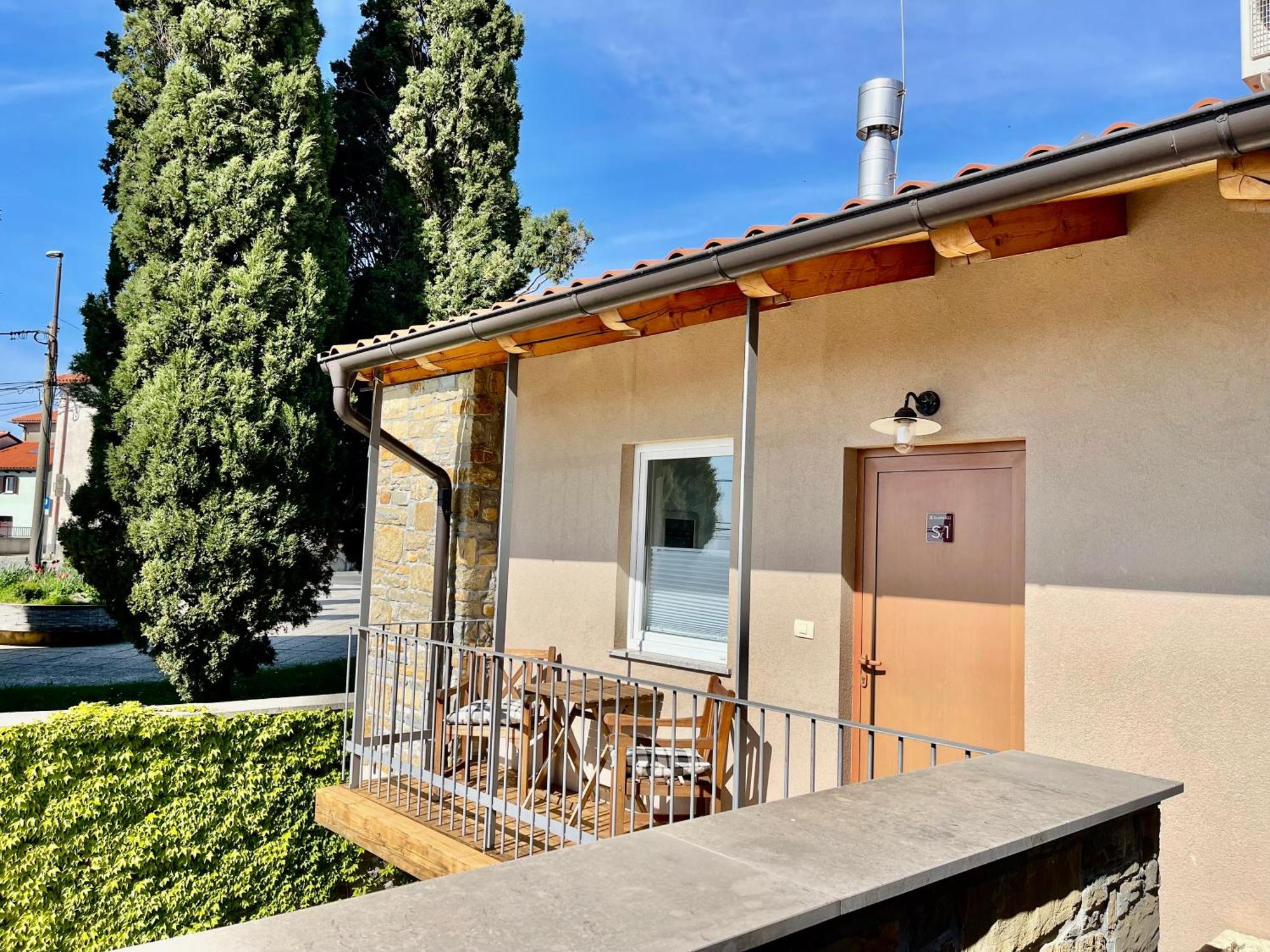 Santomas Apartments Šmarje Eksteriør bilde
