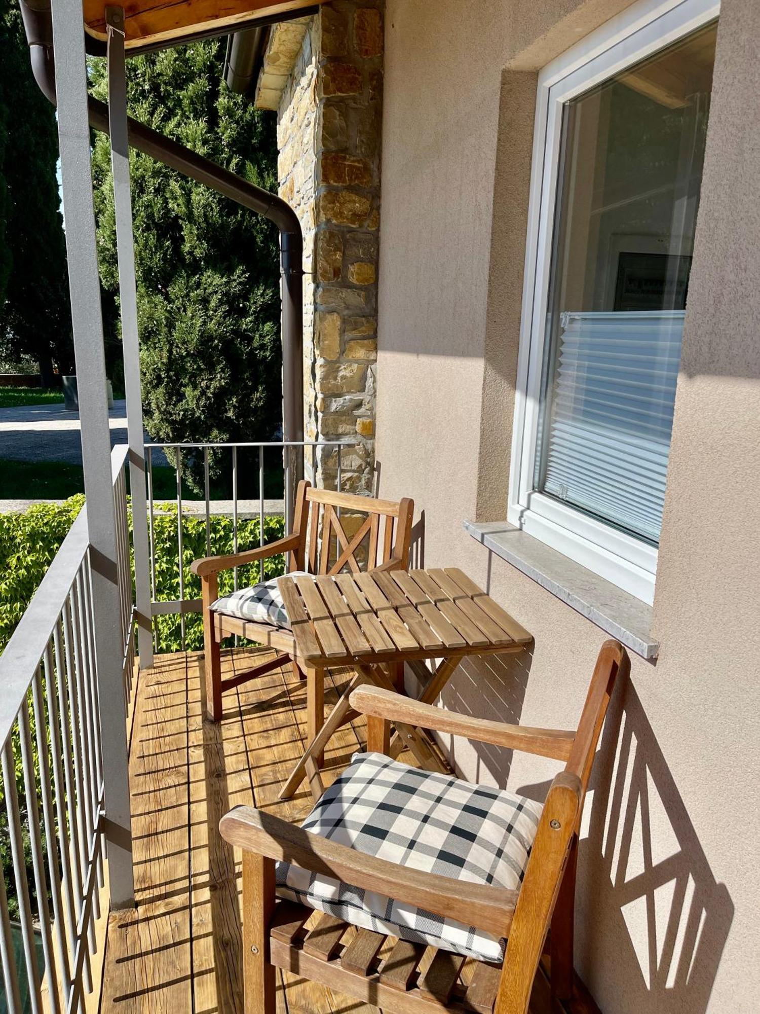 Santomas Apartments Šmarje Eksteriør bilde