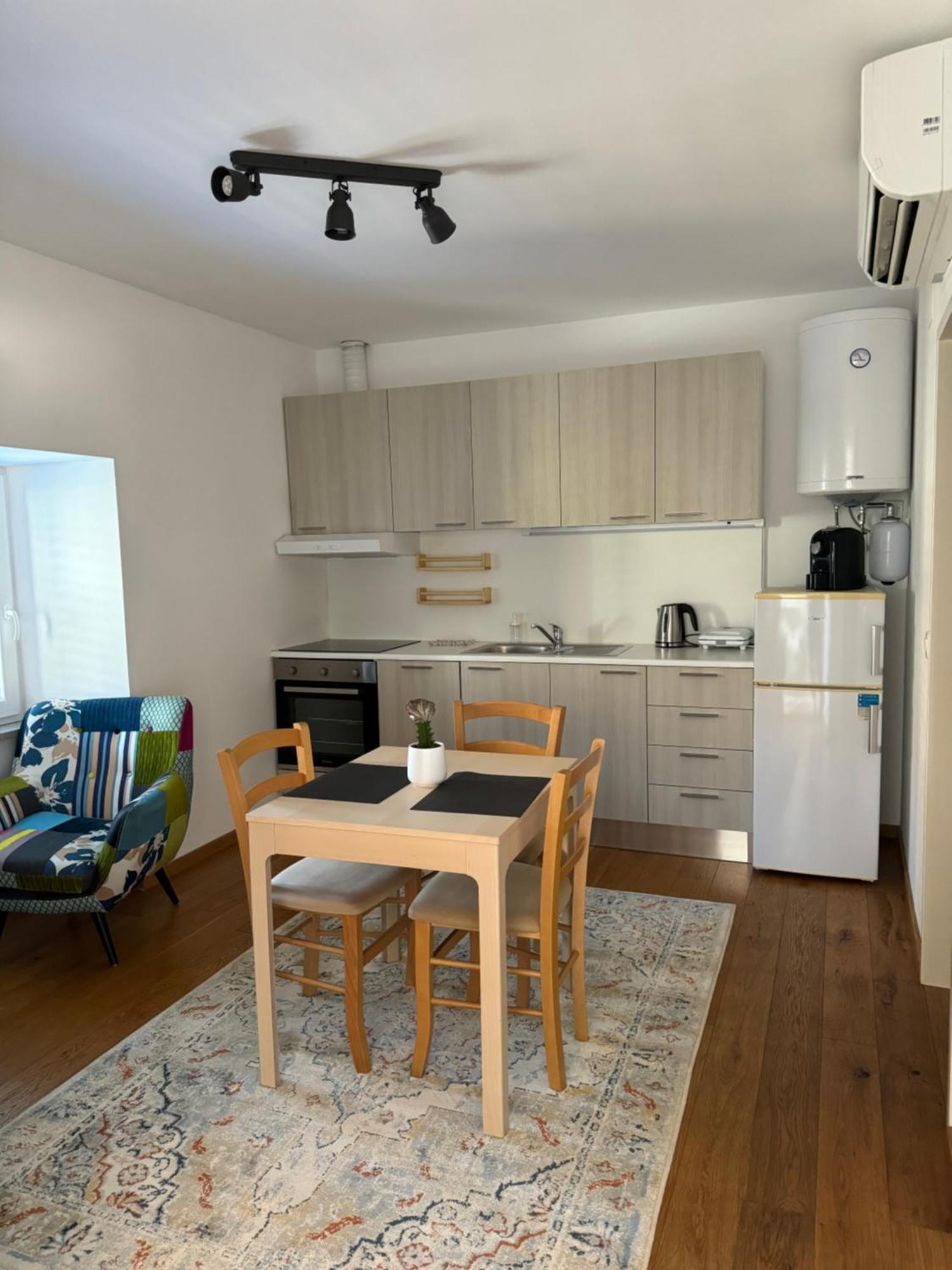 Santomas Apartments Šmarje Eksteriør bilde